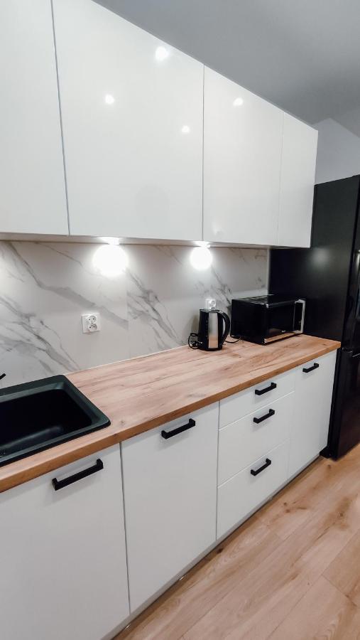 Zlote Apartamenty 36 Legnica Bagian luar foto