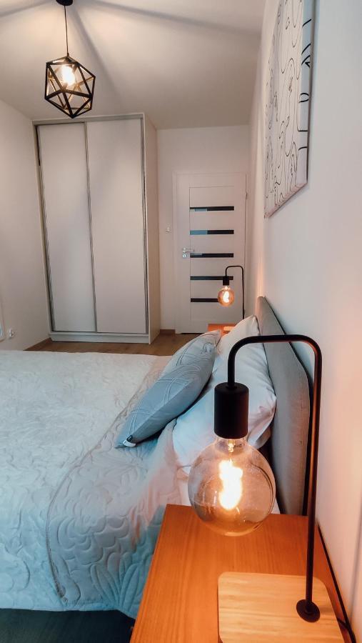 Zlote Apartamenty 36 Legnica Bagian luar foto